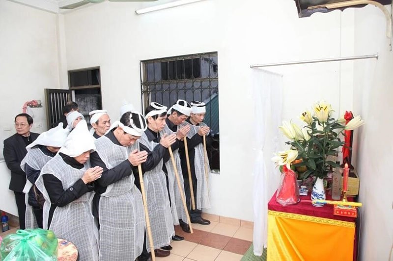Nghi thức cúng xả tang, mãn khó là gì? Lưu ý khi sắm lễ